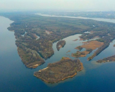 Зниження рівня води в річці Дніпро негативно вплинуло на Хортицю