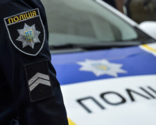 Поклав готівку в документи - у Запоріжжі перевірка водія на блокпості пішла не за планом (фото)