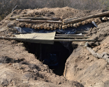 Фото дерев'яного укріплення, ілюстративне