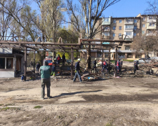 Екологи оцінюють наслідки ранкового обстрілу Запоріжжя, фото: Хортицька районна адміністрація