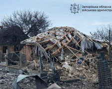 Антирекорд обстрілів: росіяни вдарили по Запорізькому району — поранені двоє чоловіків (фото, відео)