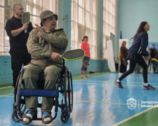 У Запоріжжі освоюють піклбол - як новий спорт допомагає ветеранам повертатися до життя (фото)