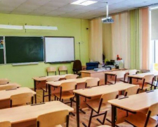 В окупованих містах Запорізької області росіяни заманюють дітей до шкіл преміями для батьків