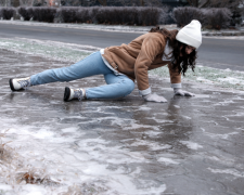 Травми через сніг і лід - хто відповідає і як відшкодувати збитки