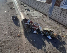 Внаслідок ракетного удару по Запоріжжю загорівся газ в одному з будинків, пошкоджено школу, є поранені - фото