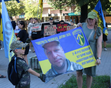 &quot;Не маємо права забувати про Героїв&quot; - у Запоріжжі відбулася акція на підтримку полонених захисників (фото)