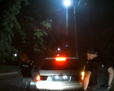 Шоу на асфальті не вийшло - у Запоріжжі водій виконував небезпечні маневри (фото, відео)