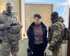 На Запоріжжі жінка збирала дані про рух ЗСУ та передавала їх за кордон, фото: Запорізька обласна прокуратура