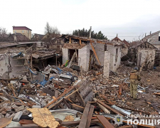 Нічна ворожа атака на Запоріжжя забрала  життя дитини та її батька