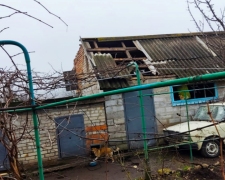 Росіяни обстріляли артилерією житлові будинки в місті Запорізької області - фото