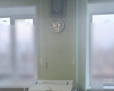 У запорізькій лікарні, яка постраждала від російського обстрілу, замінили вікна - хто допоміг 