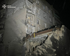 Зруйнований будинок на Запоріжжі внаслідок атаки росіян 26 лютого. Фото ДСНС