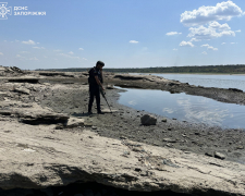 Боєприпас часів Другої світової - у Запоріжжі піротехніки виявили стару міну (фото, відео)