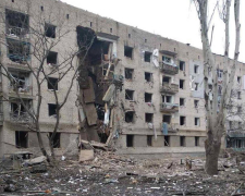 Вранці росіяни вдарили бомбами по Оріхову та зруйнували під&#039;їзд - постраждала людина