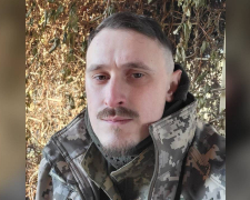 Ветеран із Чернівців після 32 операцій став кар'єрним консультантом і відкрив студію арт-терапії.