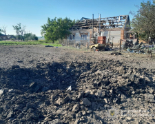 Водій дивом встиг вистрибнути з авто - ворог полює на мирних людей у Запорізькій області, є поранені