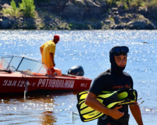Рятувальник Роман Шулятʼєв із Запоріжжя. Фото: ЗМР