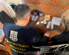 Дачний наркобізнес: мешканці Запоріжжя постануть перед судом за незаконний збут канабісу (фото)