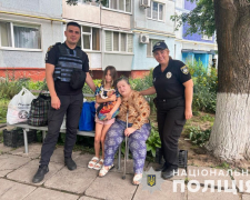 Після влучання в будинок снаряда літня жителька Степногірська наважилась на переїзд - історія однієї евакуації