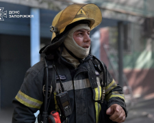 Рятує людей під час обстрілів: історія запорізького вогнеборця Таїра Сарани, фото ДСНС України