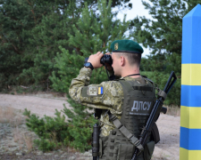 Човен і весла не знадобились - четверо чоловіків з Запорізької та Вінницької областей намагалися втекти за кордон через річку (фото, відео)