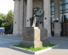 Без Глінки та Пушкіна: які пам&#039;ятники планують демонтувати в Запоріжжі