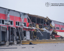 Пошкоджений 17 березня ворожим ударом інноваційний термінал "Нової пошти" у Запоріжжі