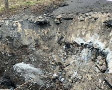 У Запоріжжі за один день відремонтували дорогу, яку зруйнувала російська ракета - фото