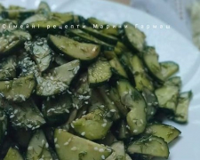 Як швидко приготувати смачний салат з огірків в азійському стилі - рецепт від запорізької господині