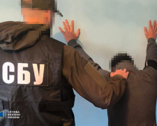 Продавали гуманітарку на мільйони - у Запоріжжі викрили &quot;сімейку військових волонтерів&quot;