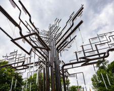 Президент відвідав меморіал &quot;Дерево пам’яті&quot; у Запоріжжі та вшанував полеглих захисників (відео)