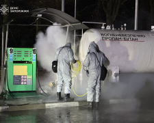 У Запоріжжі на АЗС стався витік газу - як діяли рятувальники (фото)