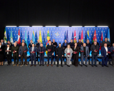 Зеленський нагородив представників Запорізької області та відзначив міста-герої, фото: сайт Президента України 