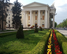 У запорізькому театрі показали незвичайну виставу відомого режисера про війну і вибір - фото