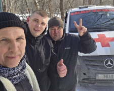 Небезпечний маршрут, FPV-дрони та перехід по льоду: як волонтери змогли вивести людей із зони бойових дій на Дніпрі (відео)