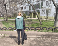 У Запоріжжі біля багатоповерхівки виявили звалище зі старих шин, фото: Держекоінспекція Південного округу