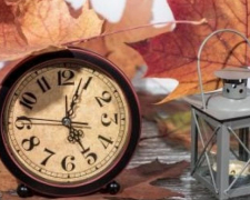 30 жовтня Україна переходить на зимовий час - не забудьте перевести годинник