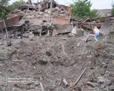Росіяни вдарили КАБами по Запоріжжю: приватний сектор і кладовище зазнали руйнувань. Є поранені.