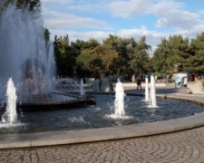 У День Української Державності у Запоріжжі біля фонтану виступить оркестр