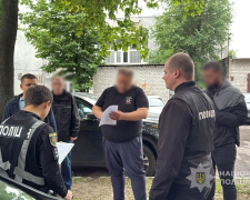 Мешканець Запоріжжя організував ухилянту виїзд за кордон під виглядом батька-одинака (фото)