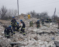 Внаслідок ракетного удару по житловому будинку у Вільнянську загинули чотири людини