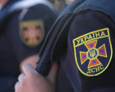 Били по цивільній інфраструктурі - російський БПЛА пошкодив пожежно-рятувальну частину у Запорізькому районі (фото)