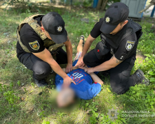 Пограбував пенсіонера у під’їзді – у Запоріжжі затримали чоловіка (фото)