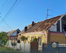 Внаслідок ворожої атаки 30 серпня постраждали будинки у двох районах Запоріжжя - як у місті усувають наслідки