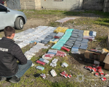 У Запоріжжі поліцейські викрили мережу продажу фальсифікованих цигарок