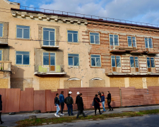Запорізький будинок на вулиці Кияшка, який пошкодила російська ракета, підготували до подачі опалення - фото 