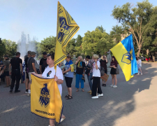 Вижив у пеклі Оленівки і повернувся на фронт - у Запоріжжі до вечора вшанування Героїв доєднався звільнений &quot;азовець&quot; (фото)