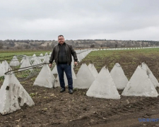 Попри обстріли запорізькі фермери продовжують посівну, фото: agronews.ua
