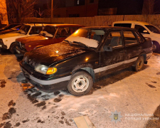 У Запоріжжі викрили серійних автокрадіїв, які полювали на машини військових та цивільних (фото)