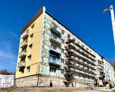 Готуються склити балкони - як просувається відбудова багатоповерхівок у Запоріжжі (фото)